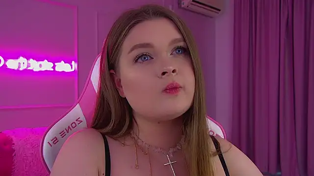 CrystalLyons live sex cam