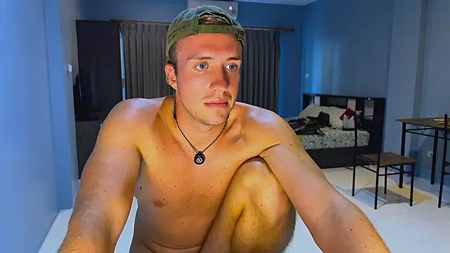 tommy_cumfinger live sex cam