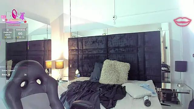 MayaCurvy's cam snapshot