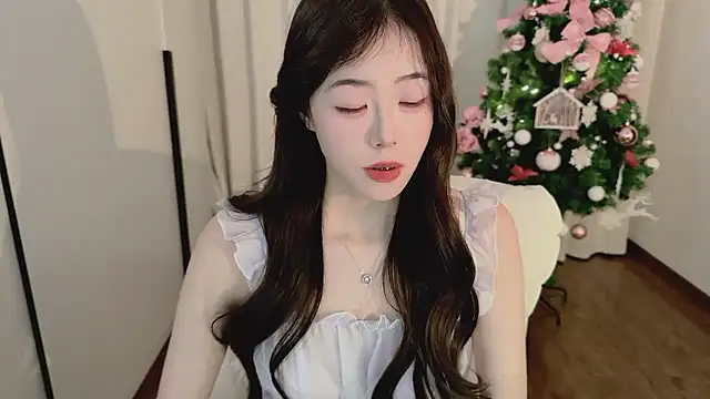 Onecutelittle's cam snapshot