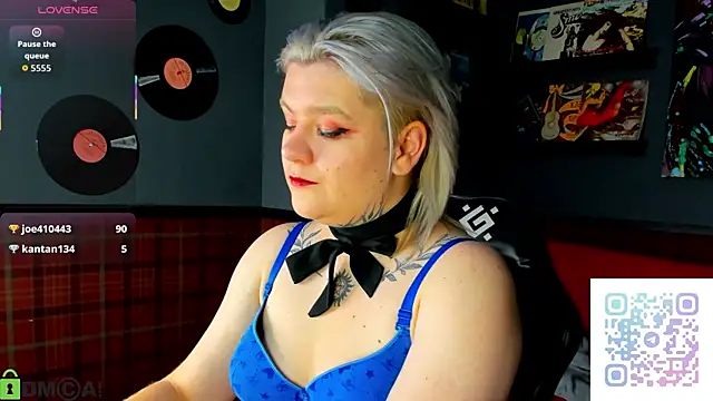 Mystiica live sex cam