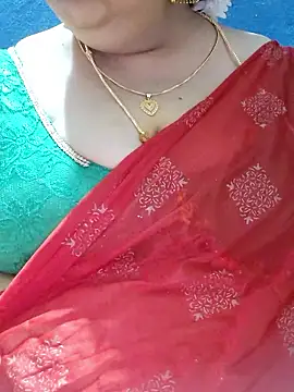 tamilthanushri live sex cam