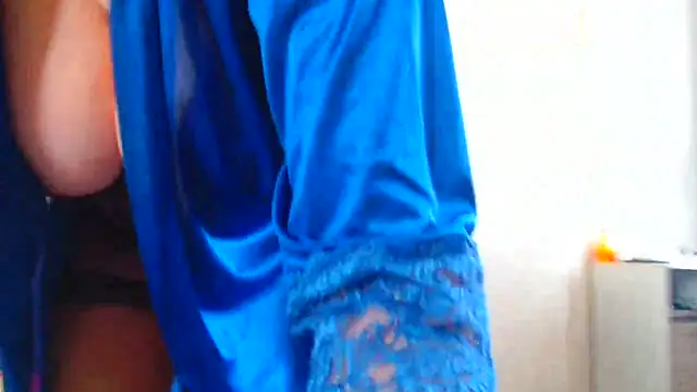 Brionia live sex cam