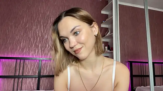 Flora_Amber's cam snapshot