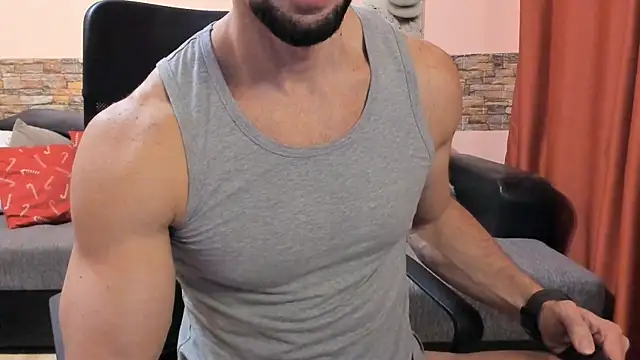 HotHunkTrainer's cam snapshot