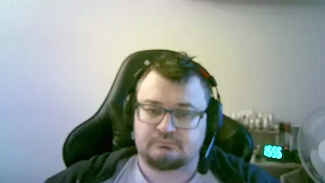 SirAbuser's cam snapshot