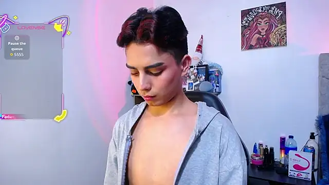 OwenBluee's cam snapshot