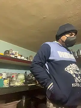 Saxymood1111's cam snapshot