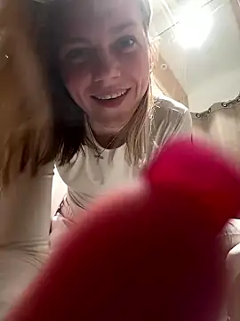 ValenciaShock live sex cam