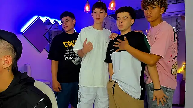 Houseofwarrios live sex cam