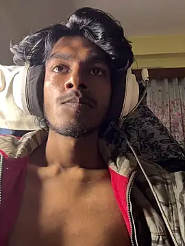 RavenKisses live sex cam