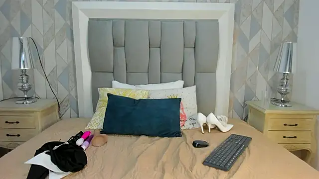 penelope_cox's cam snapshot