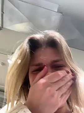 ValenciaShock live sex cam