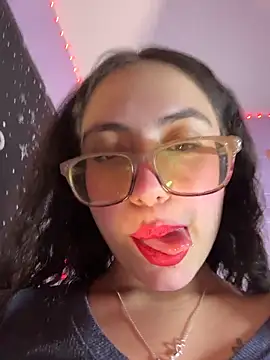 HoneyAndFlowers21's cam snapshot