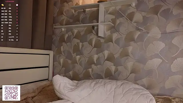 NeliaVandresar live sex cam