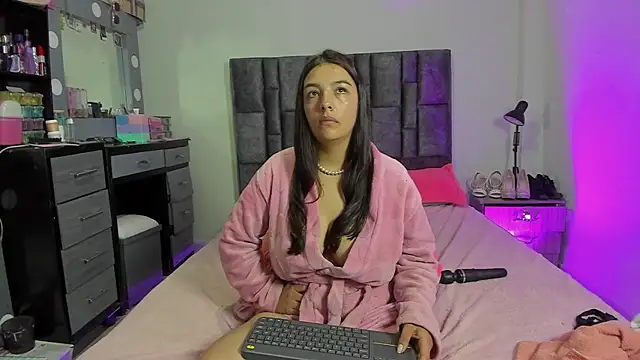 Esmeraldaa-'s cam snapshot