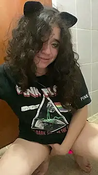 Lucy_YupiSweet's cam snapshot