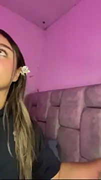 AnnyLopezzz_'s cam snapshot