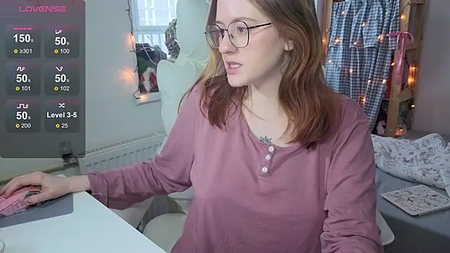 urstripchatgf live sex cam