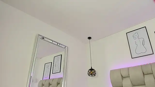 paulina_881 live sex cam