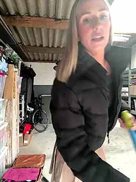 lola_tentatiion live sex cam