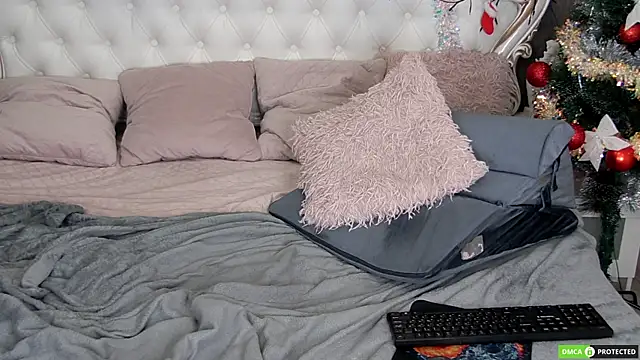 EmmaWarren's cam snapshot