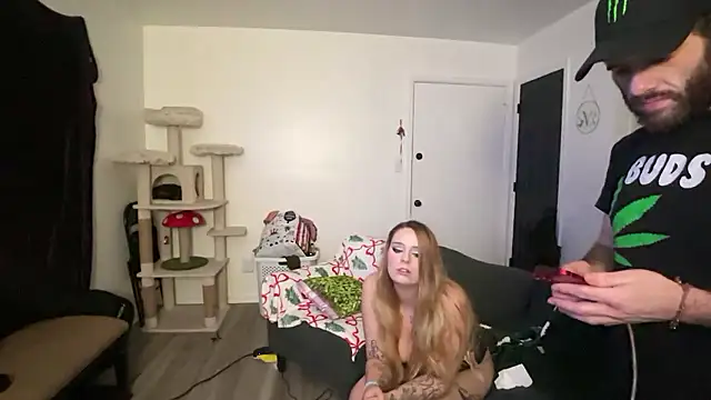 SexuallyExplicit's cam snapshot