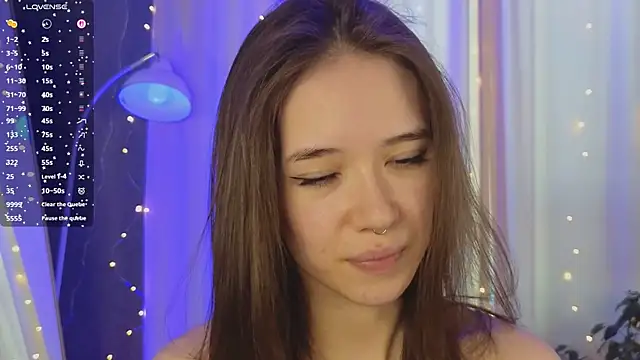 tinyanie live sex cam