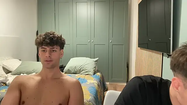 italianboy092's cam snapshot