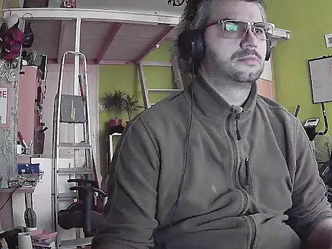 stary-w-kalesonach's cam snapshot