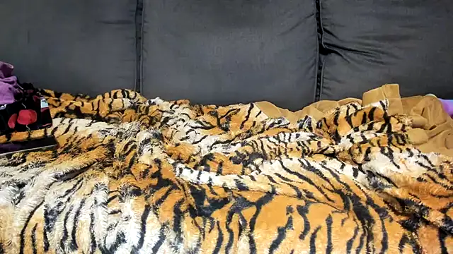 kinkykortney's cam snapshot