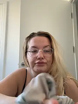 Blondeobsessionxx's cam snapshot