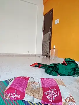 Shivani2002 live sex cam