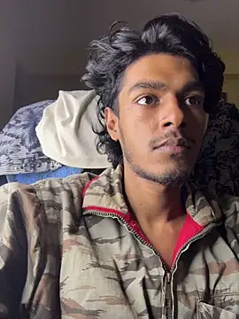 RavenKisses live sex cam