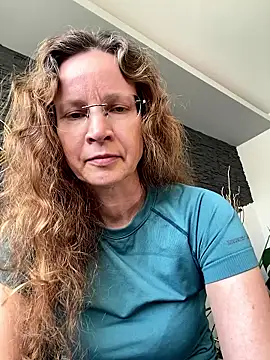 AnnikaRose live sex cam