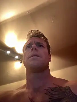 DILFiGuess1's cam snapshot