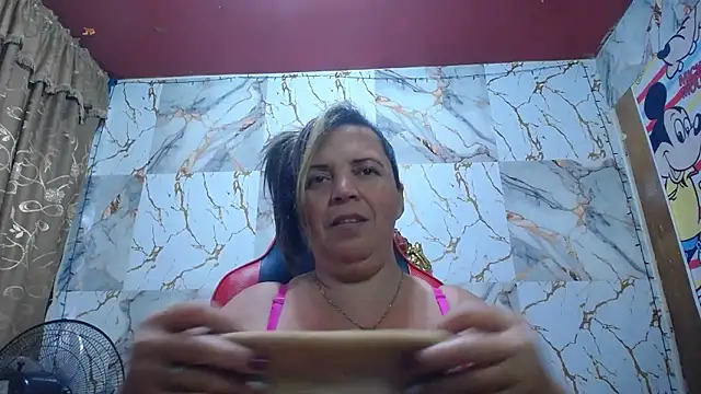 alina_maturehot's cam snapshot