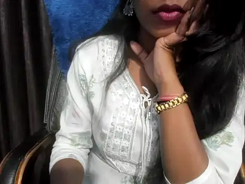 Priya_Sengar's cam snapshot