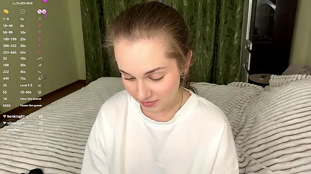 MiaBlanko's cam snapshot