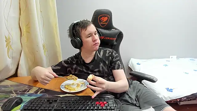 iliaskrislove live sex cam