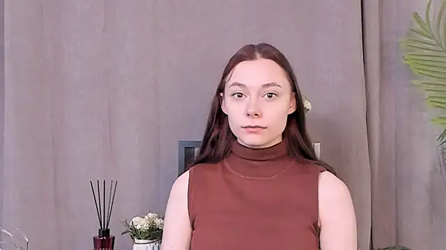 CoraleeVannatten live sex cam