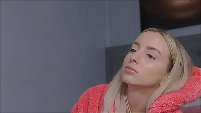 AlexisWhit live sex cam