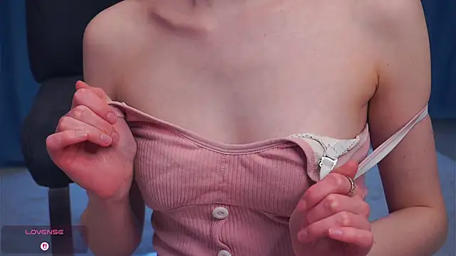 OnaZiroge's cam snapshot