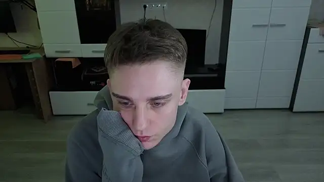 angryzan's cam snapshot