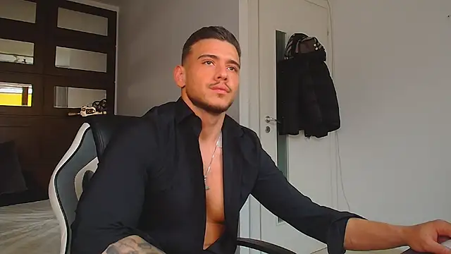 ElijahThorne's cam snapshot