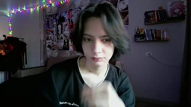 LxayBloom's cam snapshot