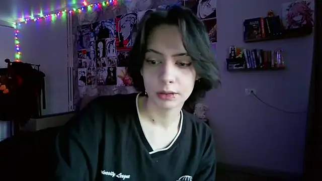 LxayBloom's cam snapshot