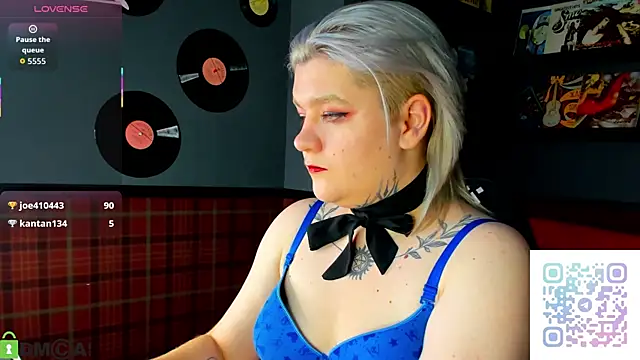 Mystiica live sex cam