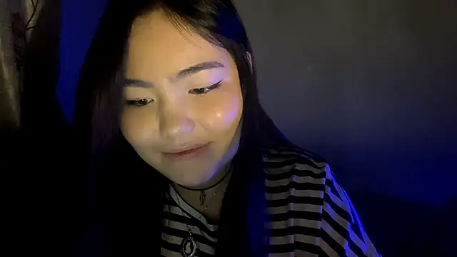 MollyAsian's cam snapshot