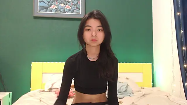 Shy_Kira live sex cam